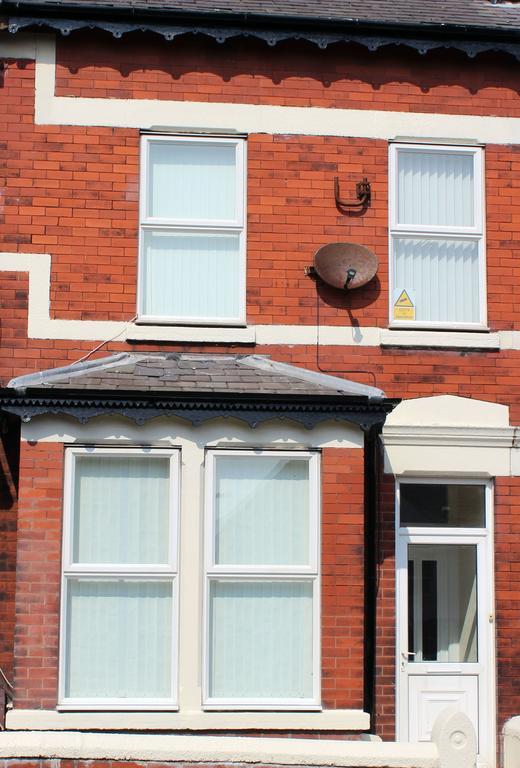 Blackpoolholidaylets Charles Street Vila Exterior foto